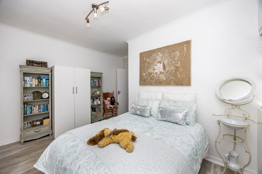 5 Bedroom Property for Sale in Parklands Western Cape